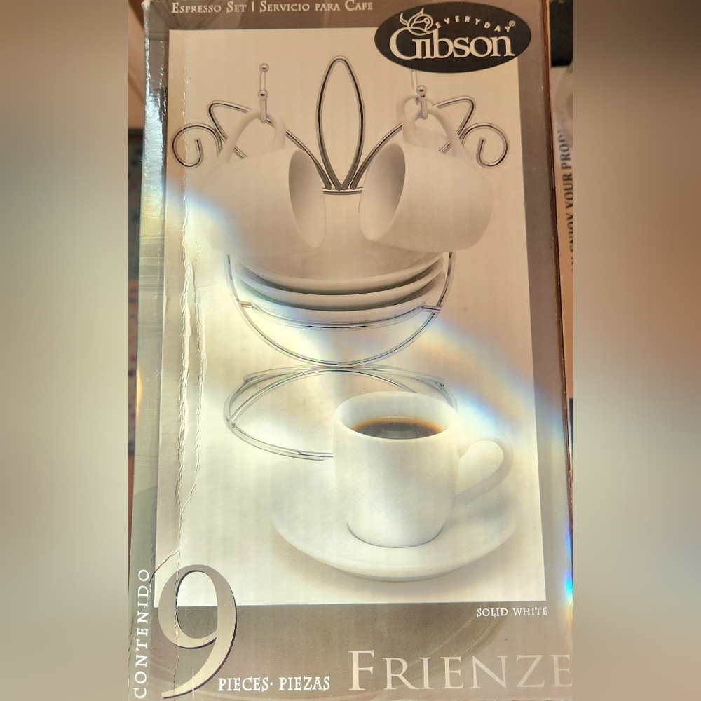 NEW - Gibson FRIENZE Everyday Espresso Set 4 Cups, 4 Saucers & Rack